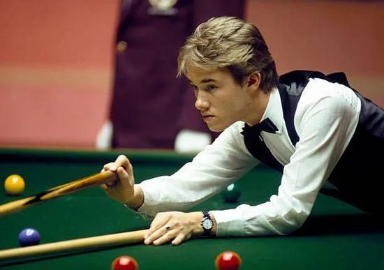 崔永熙康复动态：进入冷冻舱进行治疗 已开始进行有球训练